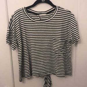 Cropped pocket short sleeve top